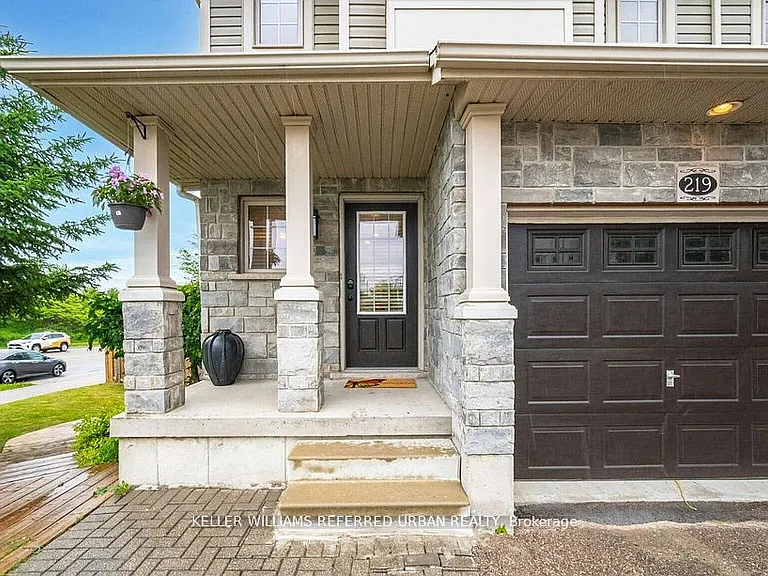 219 Templewood Dr — Photo 2
