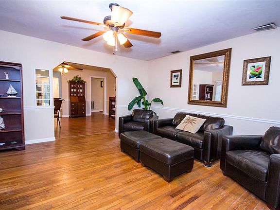 4th image of 336 31st St W