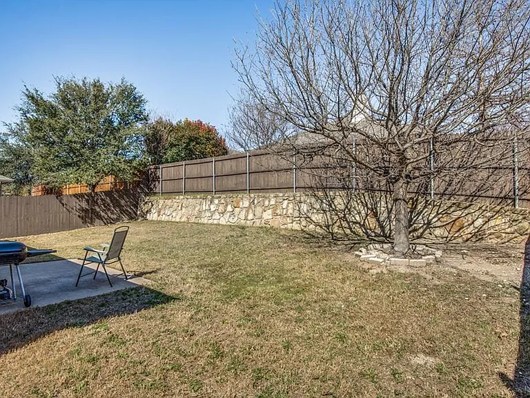 9554 Byron Dr — Photo 8