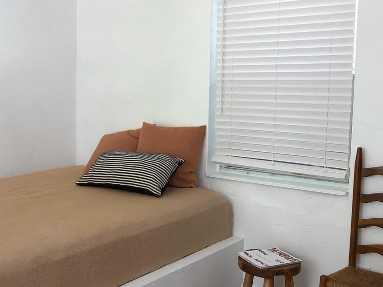 689 NE 61st St #5 — Photo 6