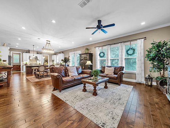 3rd image of 334 Grove Park Dr