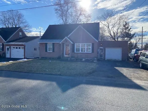 25 Birch Tree Road, Albany, NY 12205