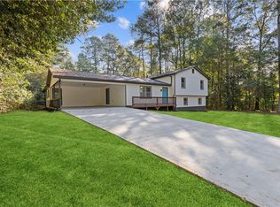 1098 Cherry Wood Dr, Lawrenceville, GA 30046