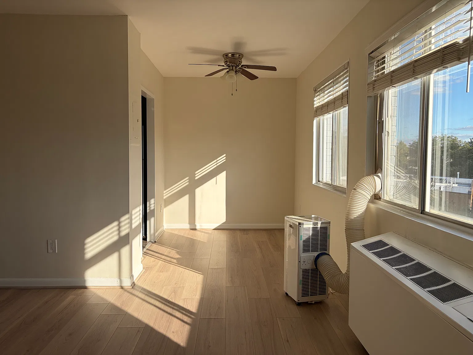 1 bed, 683 sqft, $2,300 — Photo 4