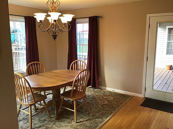4th image of 935 Briarwood Ct