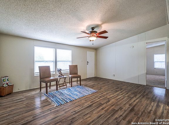3rd image of 415 County Road 3821