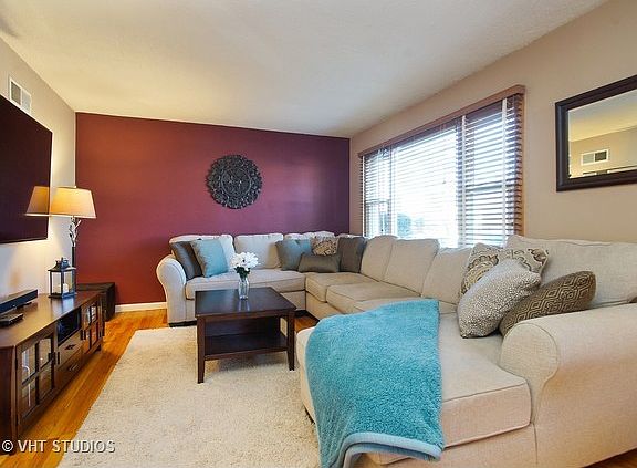 3rd image of 819 N Kaspar Ave