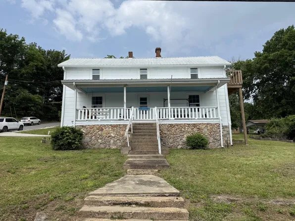 18039 2nd Street, Eminence, MO 65466