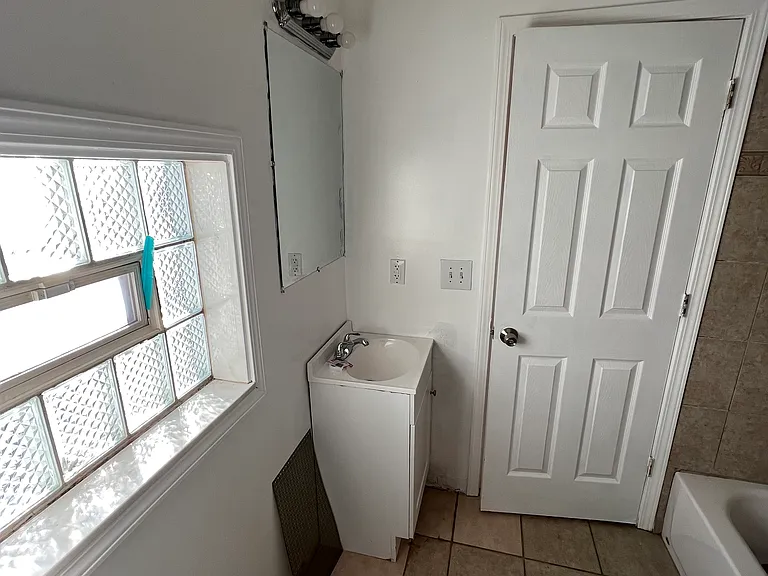 11328 E Ten Mile Rd — Photo 3