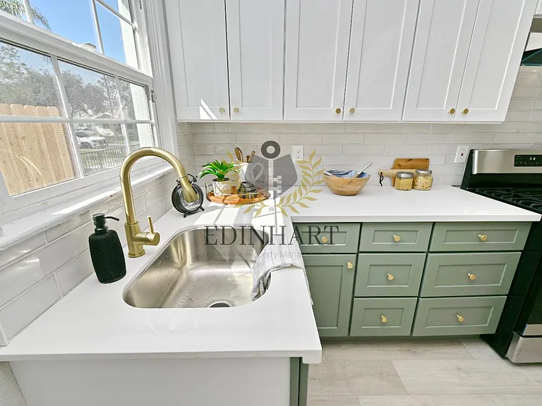 1584 N Carruth Ave #A — Photo 13