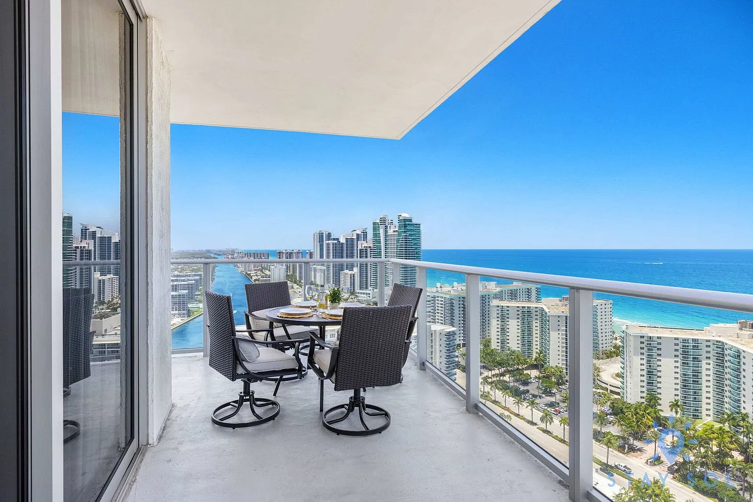 2 bed, 2.0 bath, 1097 sqft, $10,181 — Photo 4