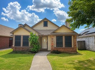 2012 Pheasant Dr, Lewisville, TX 75077