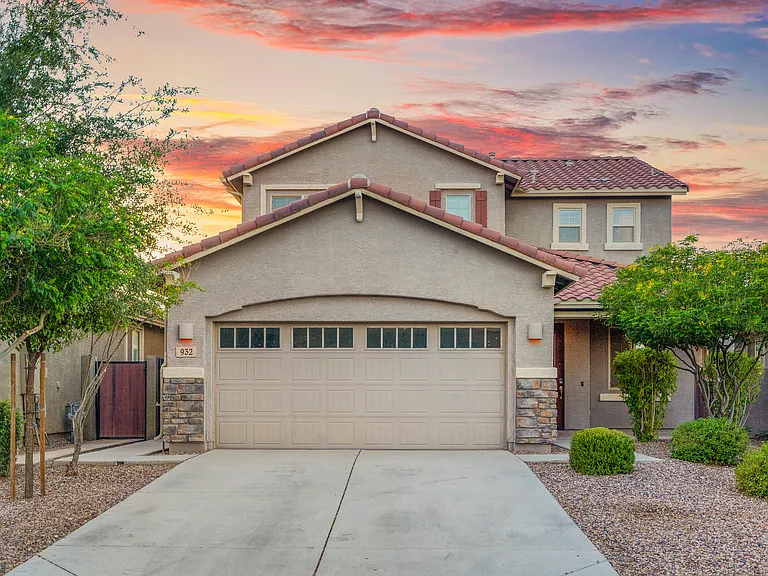 932 W Capulin Trl — Photo 2