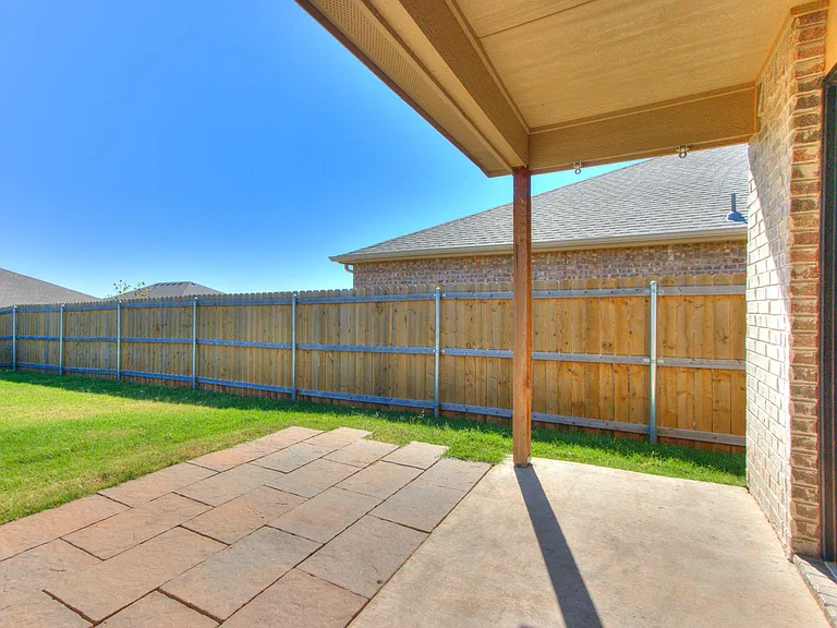 626 Audrey Dr — Photo 18