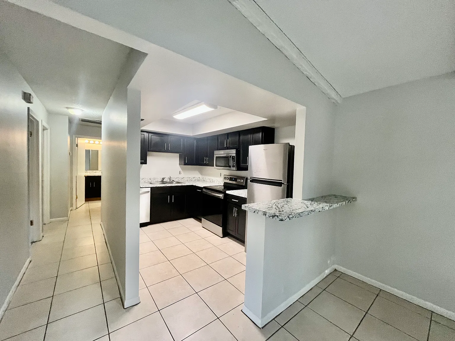 2 bed, 875 sqft, $1,395 — Photo 4