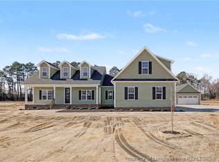 3039 Dinwiddle Dr, Wade, NC 28395