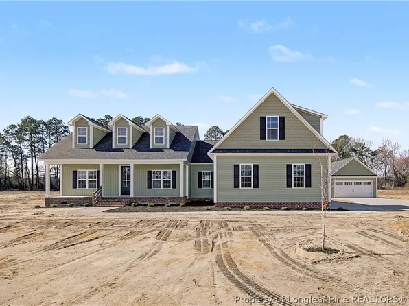 3039 Dinwiddle Dr, Wade, NC 28395