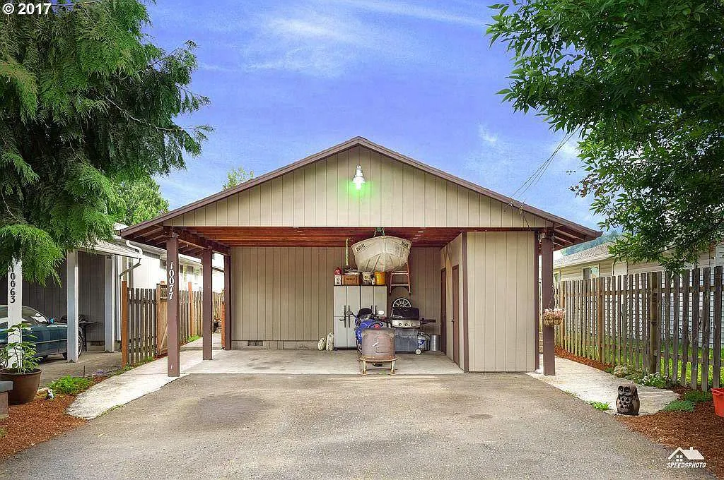 10077 SE Brandeis St photo 1