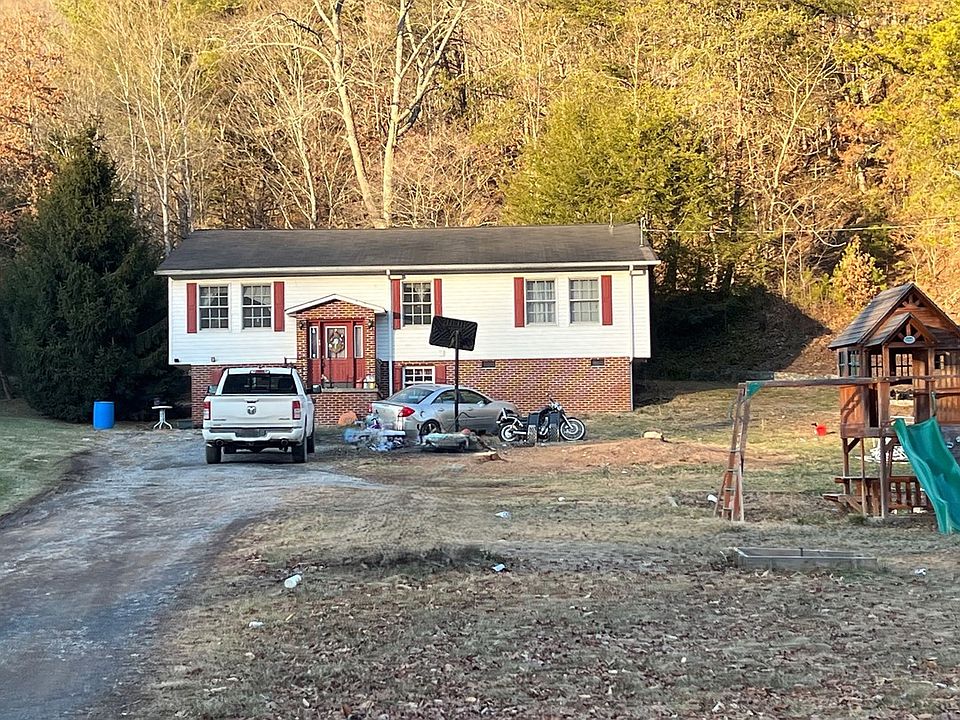 2nd image of 1241 Cleghorn Valley Rd