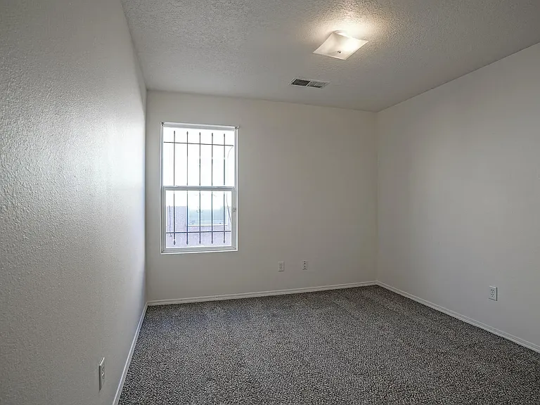 723 Seaborn Dr SW — Photo 27
