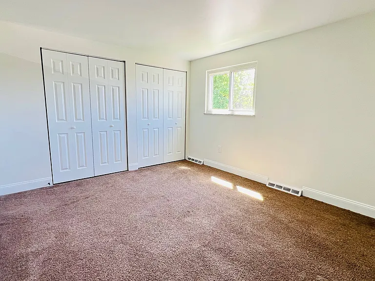554 Bigelow St — Photo 15
