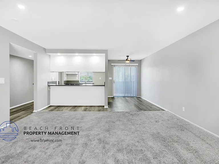 250 E Acacia St — Photo 36