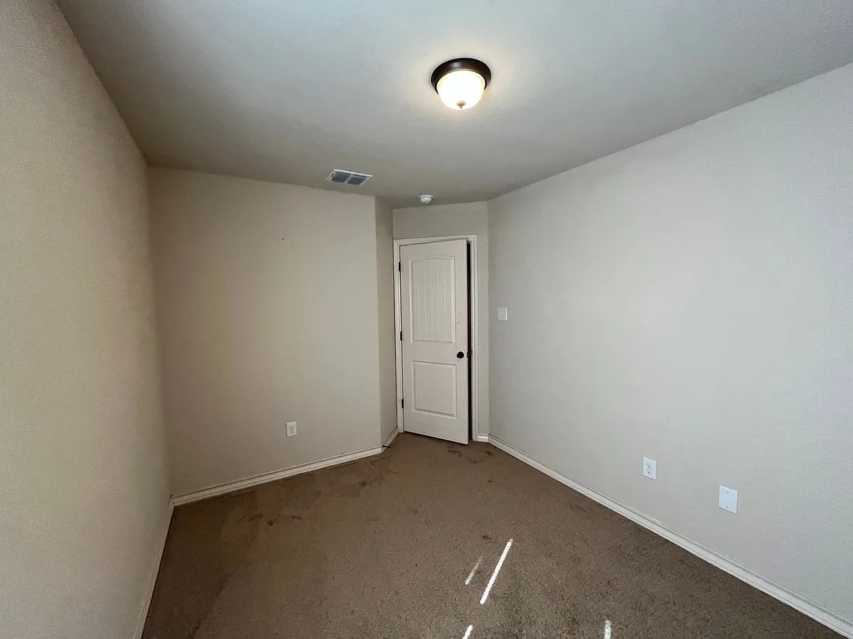 Building Photo - 6019 Karly Way #101