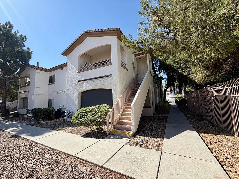 5650 E Sahara Ave #2024
