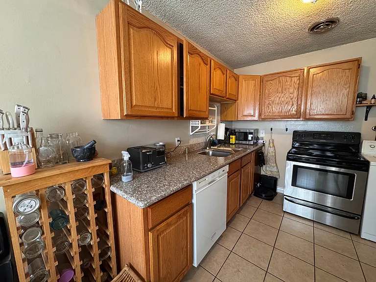 141 E Coatsville Ave #B — Photo 4
