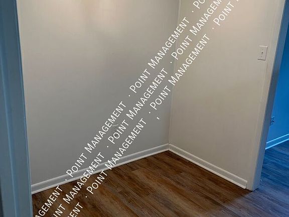 4th image of 405 Allison Ave SW #4