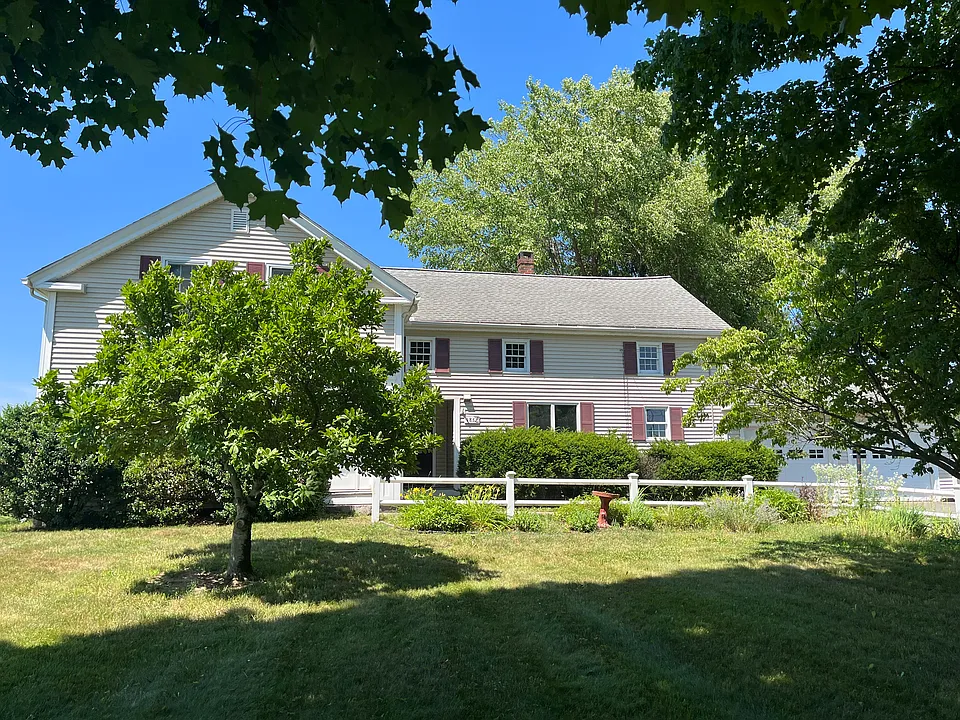 56 Comins Rd