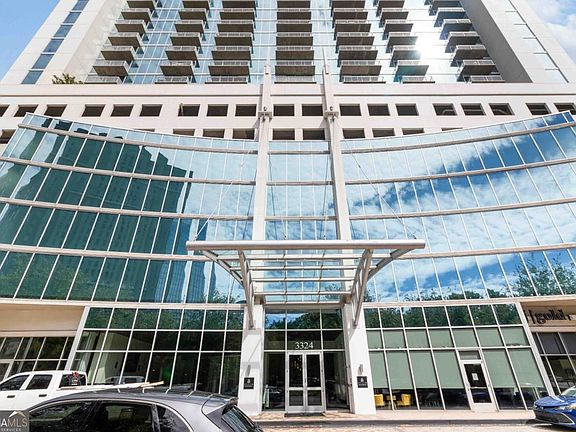 2nd image of 3324 Peachtree Rd NE Unit 815