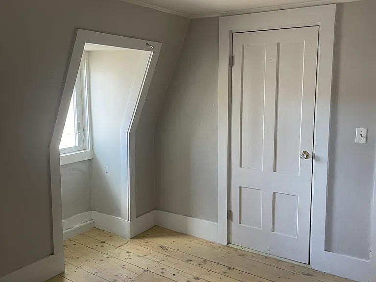 48 Center St #3 — Photo 8