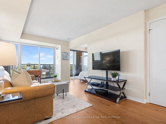 5th image of 1050 The Queensway #611