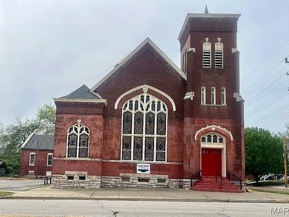 2nd image of 720 Henry St