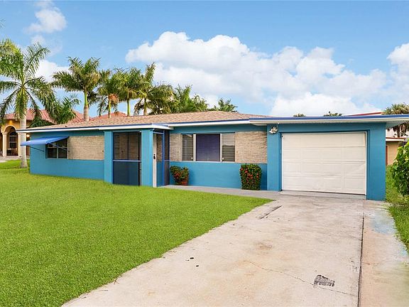 3rd image of 2055 MARAVILLA CIRCLE