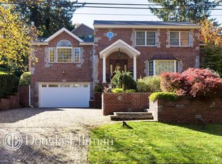 118 Chapel Rd, Manhasset, NY 11030