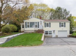 10 Roger Williams Dr, Smithfield, RI 02828