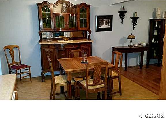 3rd image of 322 Chadlee Dr