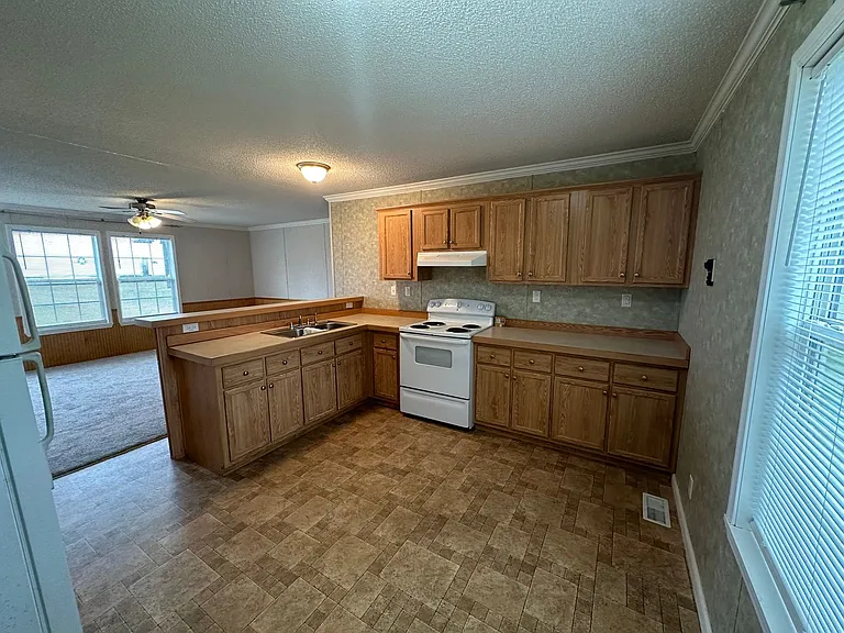431 US Highway 158 E — Photo 11