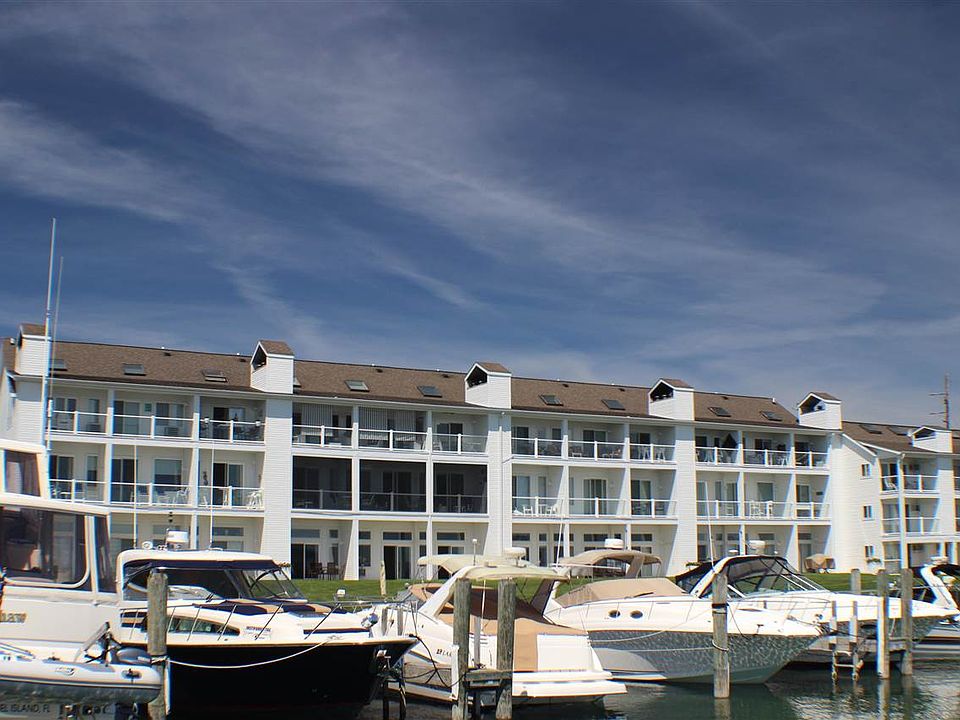 1st image of 206 Ferry Ave