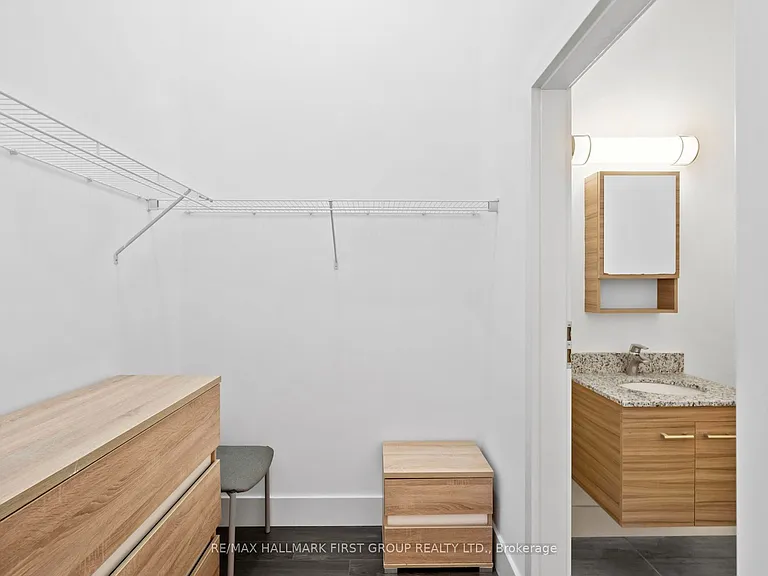253 Albert St #5 — Photo 9