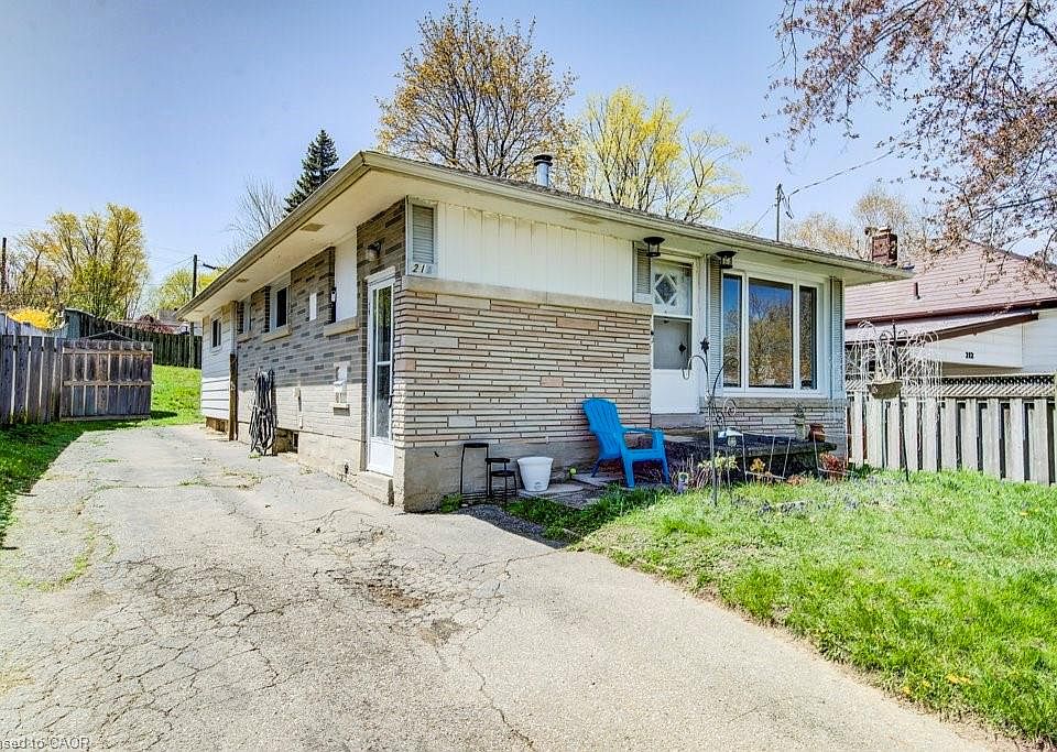 1st image of 216 Hungerford Rd