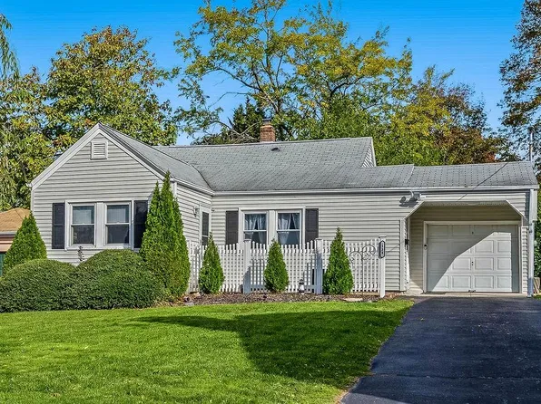 114 Crown Ave, Riverside, RI 02915