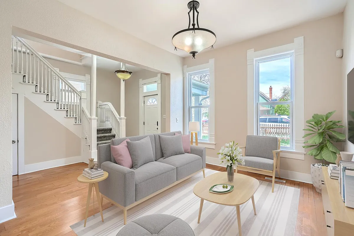 Optionally furnished common areas! Common areas can come beautifully furnished by our in-house design team for an additional fee. - 923 Lipan St