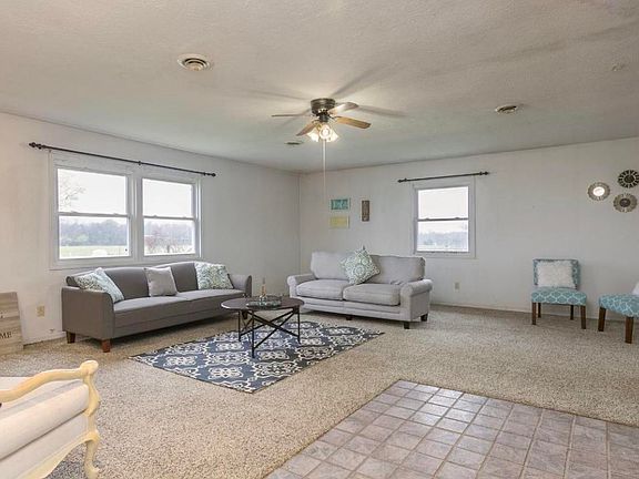 4th image of 11163 N Farm Road 99