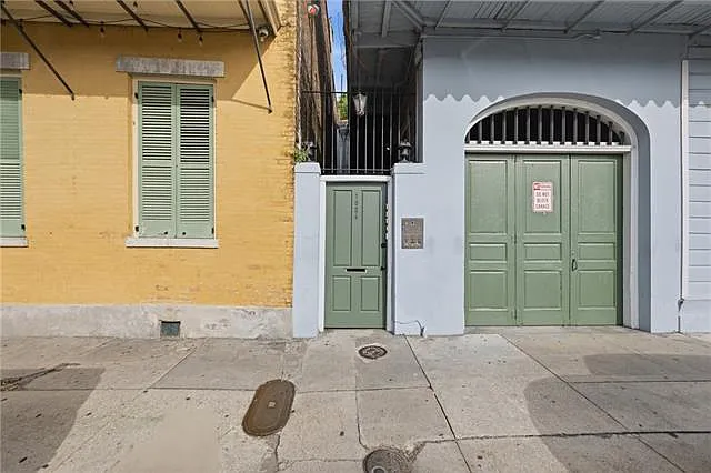 1024 Bourbon St #3 — Photo 10