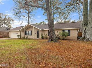 249 Trojan Dr, Pearl, MS 39208