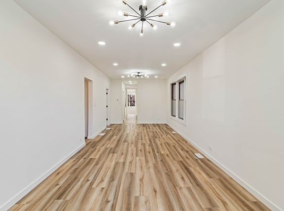 5th image of 1018 N Harding Ave