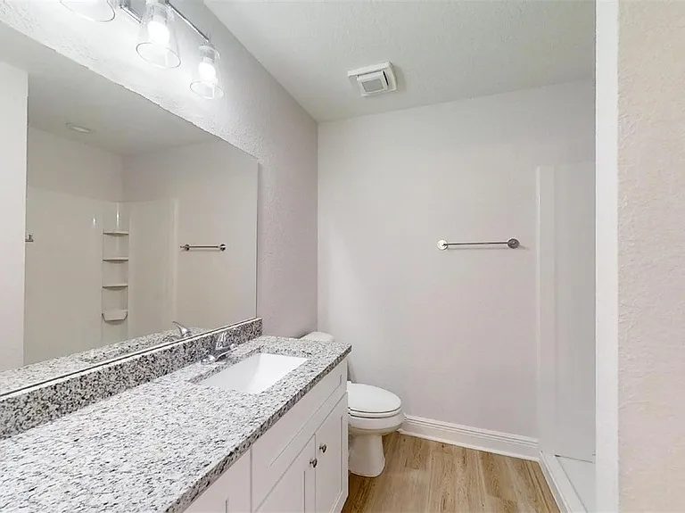 20651 SW Marine Blvd — Photo 22